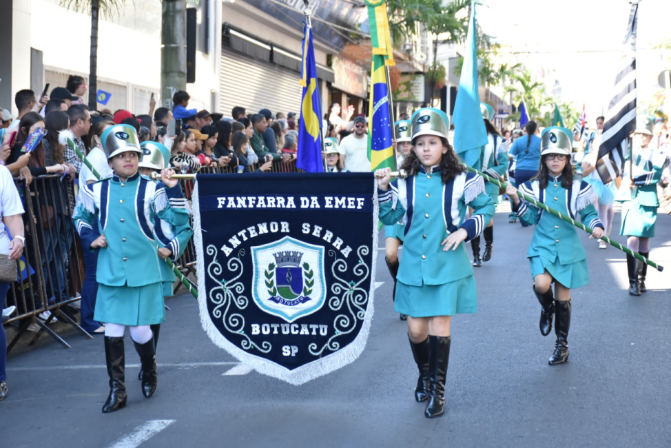 Educação Realiza Desfile Cívico Em Comemoração A Independência Do