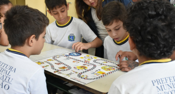 Jogo conscientiza crianças sobre cuidados com a Dengue em Botucatu