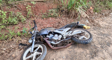 Motociclista sofre acidente durante fuga e é preso com grande quantidade de cocaína em Itatinga