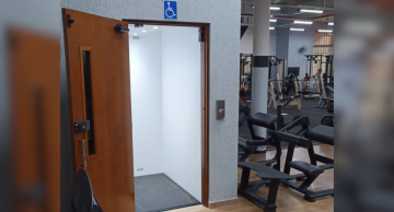 Associação Atlética Ferroviária investe em plataforma elevatória para pessoas com necessidades especiais