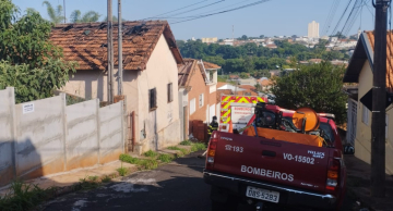 Incêndio atinge casa desocupada na área central de Botucatu