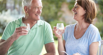 Dicas de alimentação saudável para idosos: dieta balanceada e vitaminas necessárias