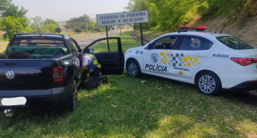 Polícia Rodoviária prende casal por adulteração de elemento identificador de veículo em São Manuel