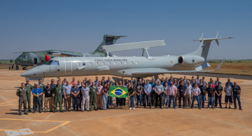 <strong>Embraer entrega quinto jato E-99 modernizado à FAB</strong>
