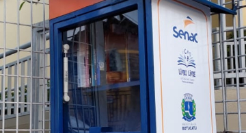 Projeto Livro Livre ganha novos abrigos em parceria com Senac Botucatu