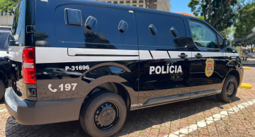 Polícia Civil de Botucatu recebe novas viaturas e armamento Polícia Civil de Botucatu recebe novas viaturas e armamento