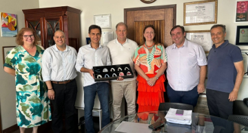 Prefeitura assina contrato para oferecer prótese dentária total para pacientes de Botucatu