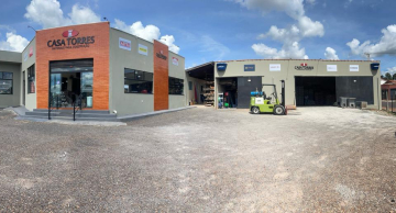 Casa Torres reinaugura loja de material de construção em Botucatu