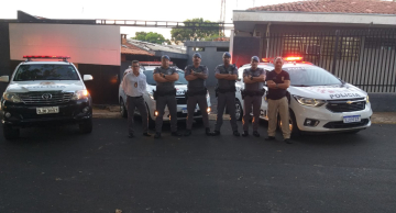 Homem destrói tornozeleira eletrônica, mas é preso em operação policial em São Manuel Homem destrói tornozeleira eletrônica, mas é preso em operação policial em São Manuel