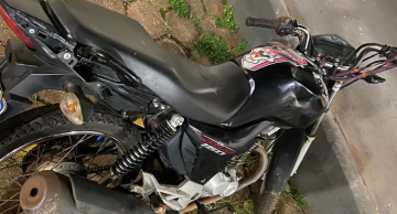 Motociclista é preso por tráfico pela PM após tentativa de fuga pela Alcides Soares em Botucatu