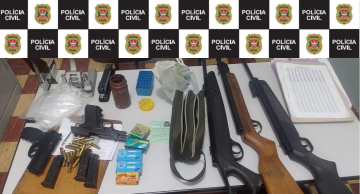 Operação da Polícia Civil prende homem com diversas armas e munições no centro de Botucatu