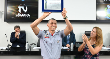 Bombeiro Celestino recebe Título de Botucatuense Emérito