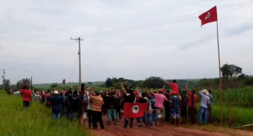MST ocupa fazenda em Agudos durante protesto