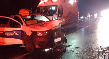 Colisão frontal deixa três pessoas feridas na Rodovia Castelinho Colisão frontal deixa três pessoas feridas na Rodovia Castelinho