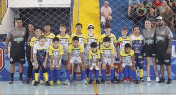 Equipe sub-11 de futsal de Botucatu recebe Louveira em casa e disputa vaga na semifinal
