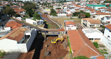 Mais uma ponte será reconstruída no Lapavés em Botucatu