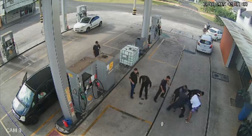 Homem é detido por funcionários em tentativa de assalto a posto de combustíveis em Botucatu Homem é detido por funcionários em tentativa de assalto a posto de combustíveis em Botucatu