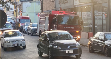 Homem se esconde em bueiro para fugir da polícia em Botucatu, mas fica entalado Homem se esconde em bueiro para fugir da polícia em Botucatu, mas fica entalado