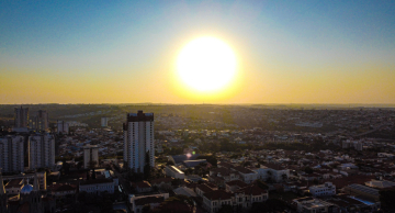 Botucatu deve enfrentar os momentos mais quentes do inverno nos próximos dias Botucatu deve enfrentar os momentos mais quentes do inverno nos próximos dias