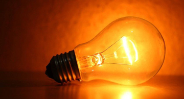 Conta de luz já está mais cara com a entrada da bandeira amarela Conta de luz já está mais cara com a entrada da bandeira amarela