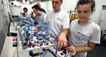 SP vai contratar até 3 mil profissionais em escolas técnicas; veja como participar