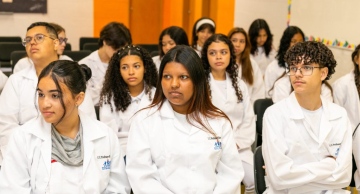 Alesp aprova Bolsa Estágio Ensino Médio, que vai pagar até R$ 1 mil para alunos
