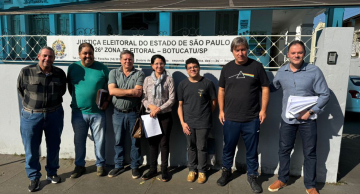 Acontece, Criativa e Cultura FM se reúnem com coligações para tratar de debates e entrevistas com candidatos a Prefeito