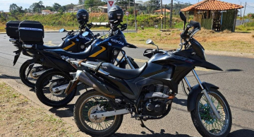 Moto clonada é apreendida pela GCM em Botucatu Moto clonada é apreendida pela GCM em Botucatu