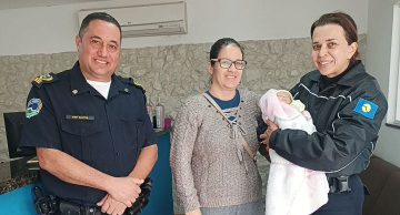 Guarda Municipal salva bebê de dois meses engasgada em Botucatu