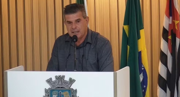 Vereador condenado por tentar beijar adolescente à força em Bofete renuncia ao cargo