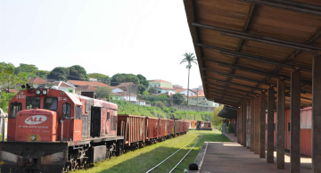 MPF processa Prefeitura de Botucatu, União e Dnit para conservação de vagões abandonados