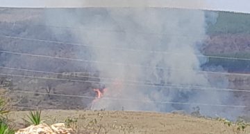 Novo incêndio atinge área na região da ‘base da nuvem’ em Botucatu