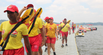 Corpo de Bombeiros de SP abre inscrições para processo seletivo de guarda-vidas temporários