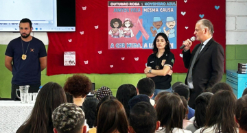Ações da Polícia de Botucatu incluem arrecadação de brinquedos e distribuição de cestas básicas