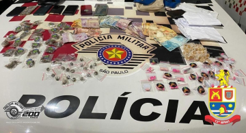 PM prende mais 5 pessoas por tráfico em residencial da zona leste de Botucatu