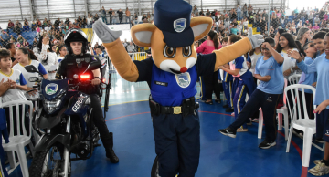 Patrulha da Paz realiza formatura e premia os destaques de 2024 em Botucatu