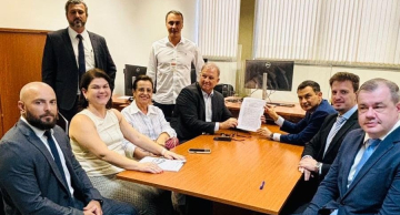 Pardini assina acordo de regularização do Conjunto Habitacional Altos da Serra em Botucatu