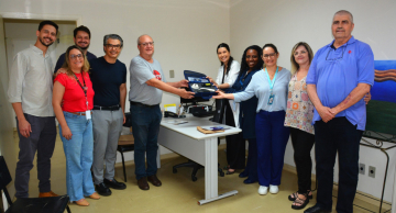 Radioterapia do HC de Botucatu recebe doação de aparelho de laserterapia da ABAR