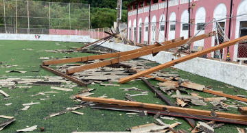 Estrutura da Associação Atlética Ferroviária foi destruída por temporal em Botucatu Estrutura da Associação Atlética Ferroviária foi destruída por temporal em Botucatu
