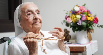 Brasileira se torna a pessoa mais velha do mundo, diz LongeviQuest