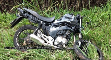 Duas pessoas morrem em acidente que envolveu dois carros e uma moto na SP-255 em Barra Bonita Duas pessoas morrem em acidente que envolveu dois carros e uma moto na SP-255 em Barra Bonita