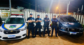 Após perseguição entre Itatinga e Botucatu, homem é preso com drogas pelas GCMs de Botucatu e Itatinga   Após perseguição entre Itatinga e Botucatu, homem é preso com drogas pelas GCMs de Botucatu e Itatinga