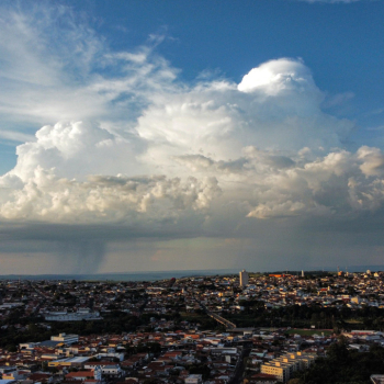 Sábado será de tempo instável, com sol e chance de chuva ao longo do dia em Botucatu