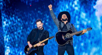 Show com Fernando & Sorocaba encerra as festividades de 170 anos de Botucatu