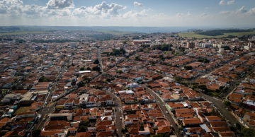 Prefeitura de Botucatu realiza leilão de imóveis públicos com lances pela internet