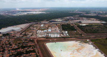 Destruição ambiental, colapso estrutural e direitos humanos em risco: as consequências da negligência em uma Mina de Caulim no Brasil Destruição ambiental, colapso estrutural e direitos humanos em risco: as consequências da negligência em uma Mina de Caulim no Brasil
