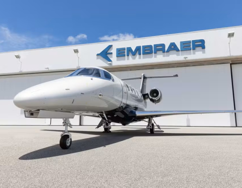 Embraer entrega 44 aeronaves no 1º trimestre de 2026 e registra alta de 47% sobre 2025