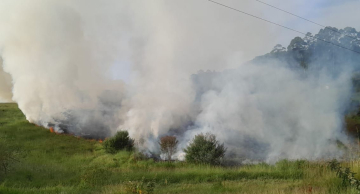 Incêndio atinge área próxima à Cascata da Marta em Botucatu