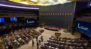 Câmara aprova aumento do número de deputados para 531 Câmara aprova aumento do número de deputados para 531
