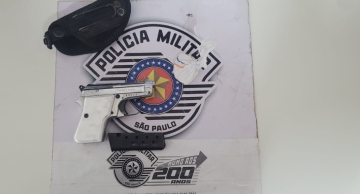 PM localiza adolescente desaparecida e prende homem por posse de arma e drogas em Botucatu PM localiza adolescente desaparecida e prende homem por posse de arma e drogas em Botucatu